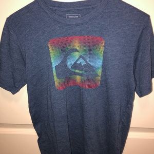 EUC Boys Quicksilver T shirt size XL colorful Logo
